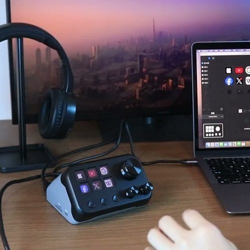 MacroDock M1 Combines Desktop Control Panel and Docking Station in One
