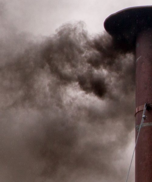 What makes smoke black versus white?