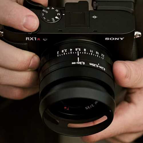 Sony RX1R III Finally Updates the Full-Frame Compact Camera After a Decade