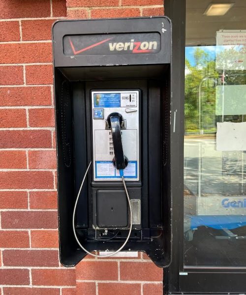 In Vermont, one man is bringing pay phones back to life