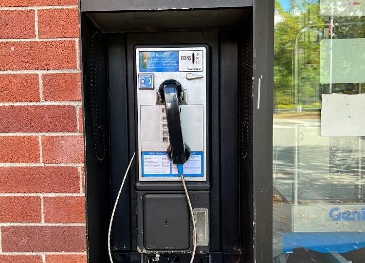 In Vermont, one man is bringing pay phones back to life