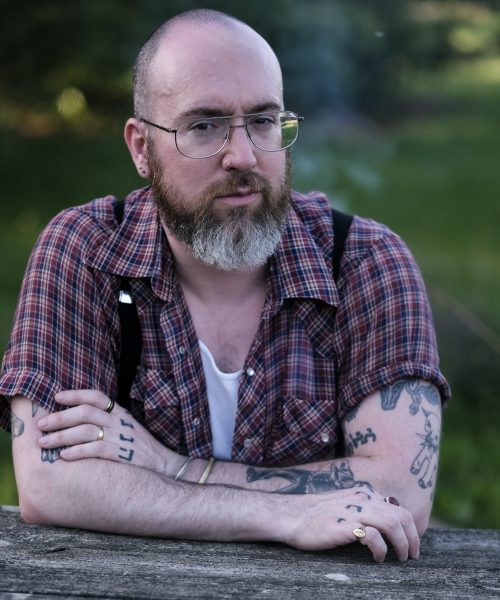 Bathroom doomscrolling may increase your risk of hemorrhoids