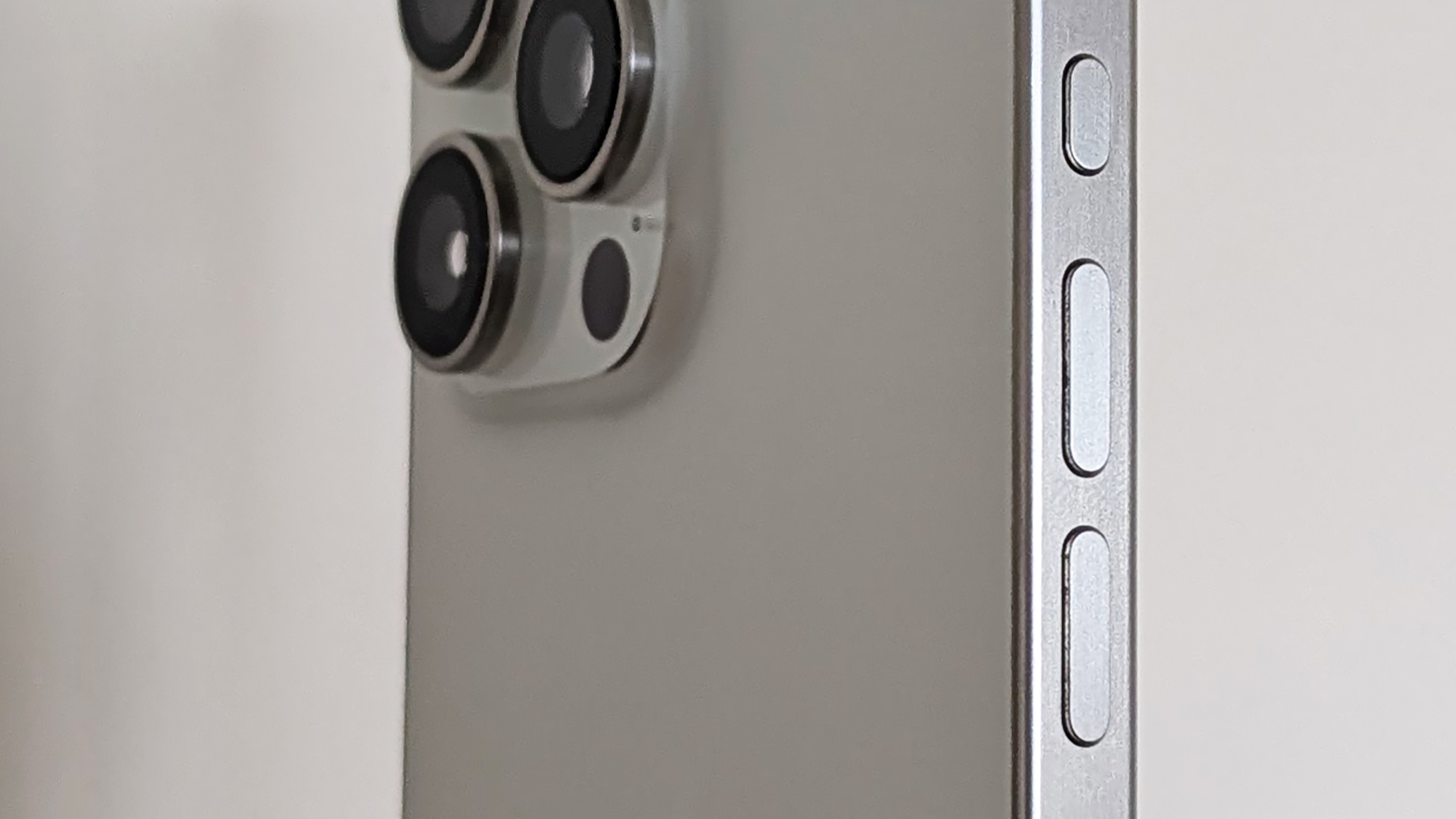 the volume buttons on iphone