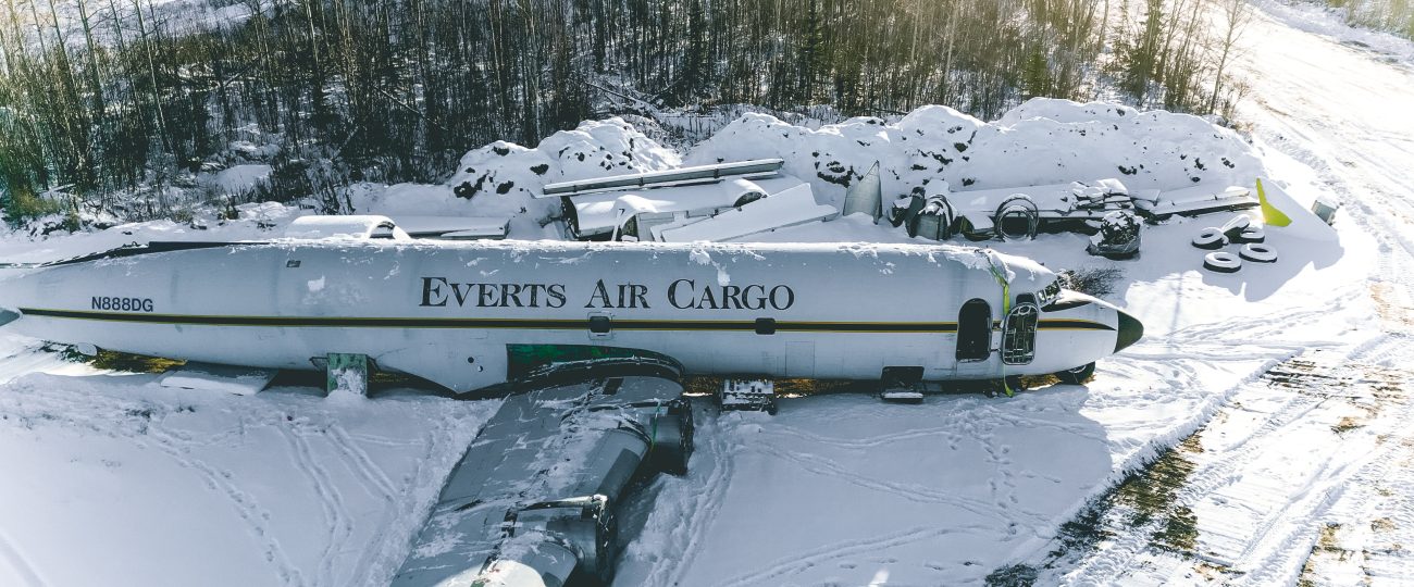 A pilot turned an old plane into a two-bedroom apartment