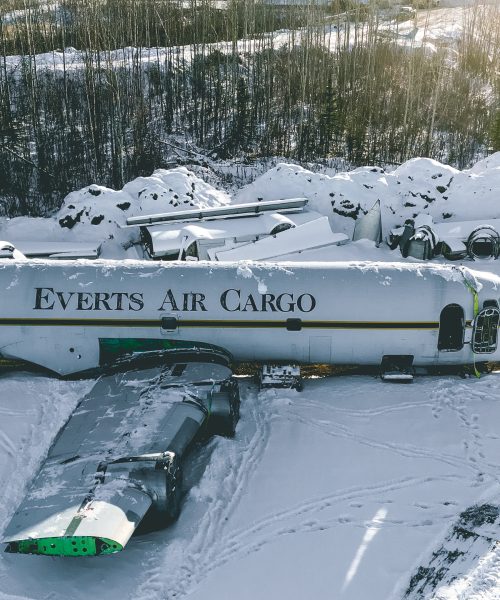 A pilot turned an old plane into a two-bedroom apartment