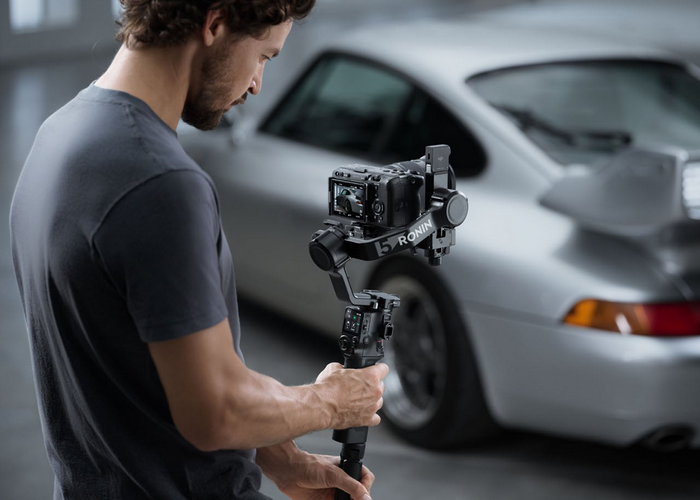 DJI RS 5 Gimbal Lets You Simply Tap on Its Touchscreen to Track Subjects