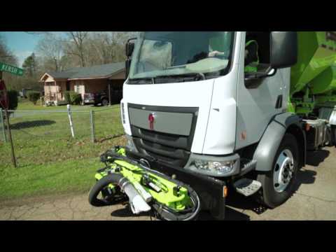 Asphalt-spraying truck fixes potholes in minutes