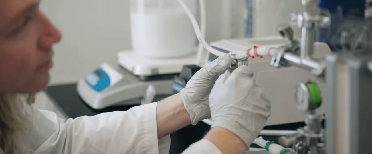 Walmart and H&M are trying to turn carbon dioxide into clothes