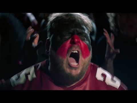 A video showing a fan screaming making jello jiggle.