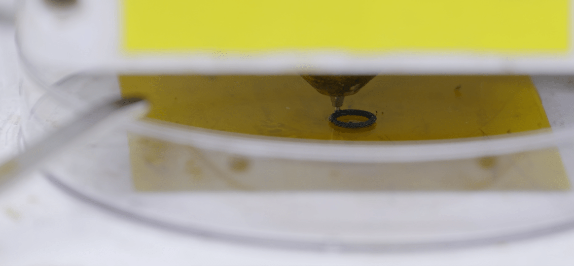 How sulfur could fix 3D printing’s waste problem