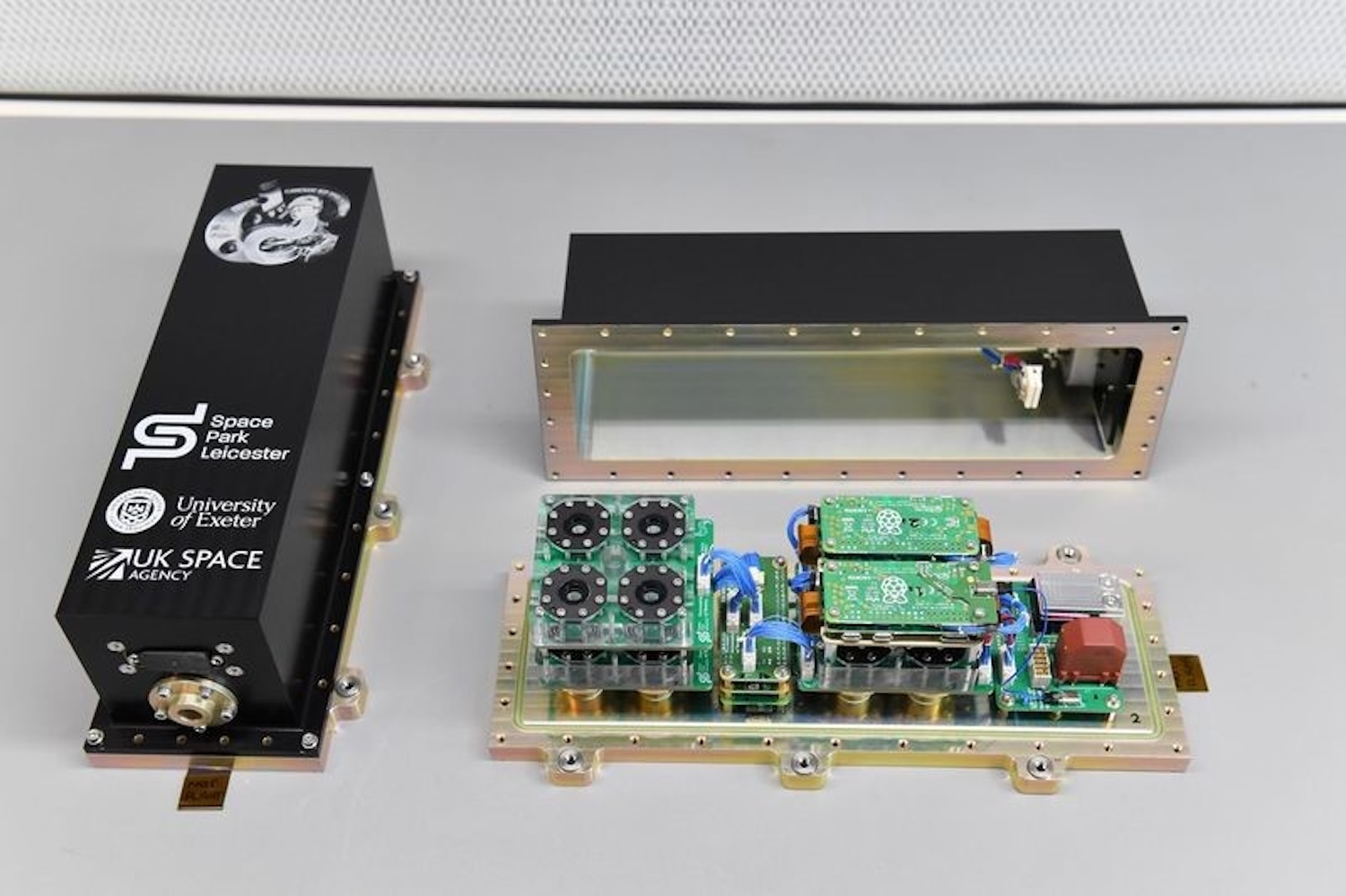 Petri Pod and its components