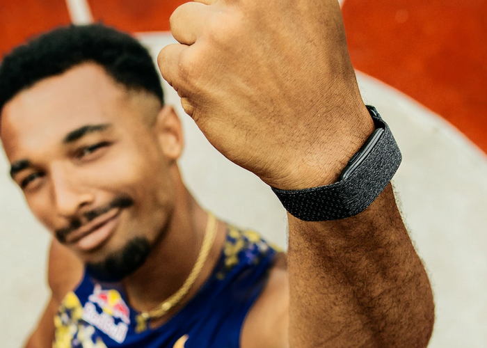 Garmin Cirqa Smart Band Puts the Outfit’s Activity Tracking in a Screen-Free Wearable