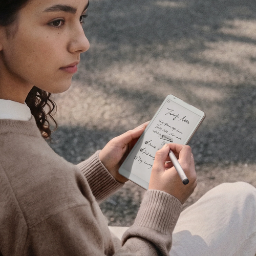 Boox Palma 3 Gives the Smartphone-Sized E-Reader Stylus Support and a Premium-Looking Build